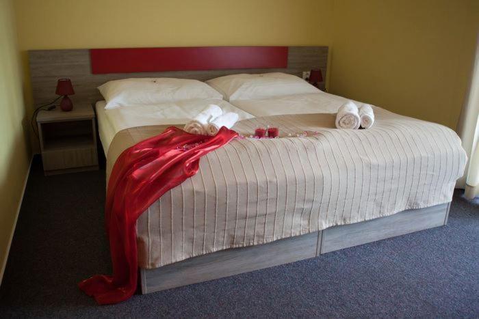 F - Team Hotel Liptovsky Hradok Phòng bức ảnh